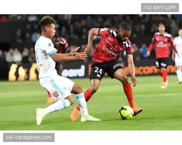 官方：蒙彼利埃与38岁的老将队长萨瓦尼耶续约一年。