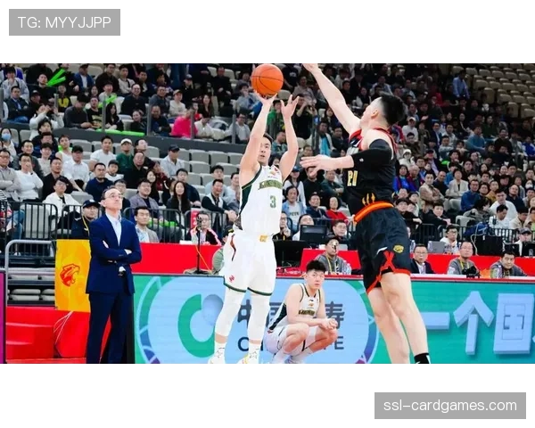 【2026年4月CBA联赛赛季攻防效率趋势·赛中·特写关键时刻两次致命失误,深圳后卫贺希宁赛后独自加练传球